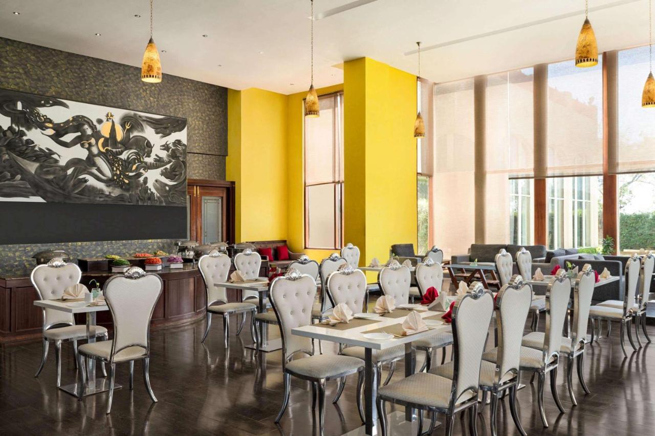Hotel Ramada By Wyndham Jaipur Jaisinghpura Extérieur photo