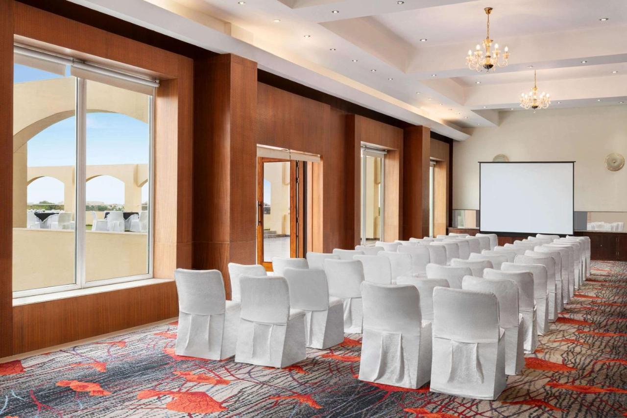 Hotel Ramada By Wyndham Jaipur Jaisinghpura Extérieur photo