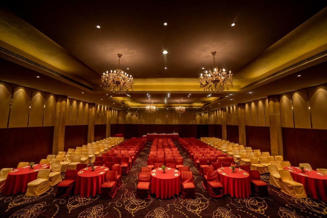 Hotel Ramada By Wyndham Jaipur Jaisinghpura Extérieur photo