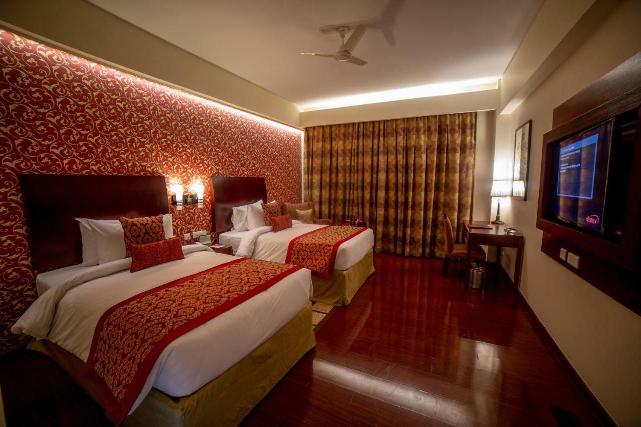 Hotel Ramada By Wyndham Jaipur Jaisinghpura Extérieur photo