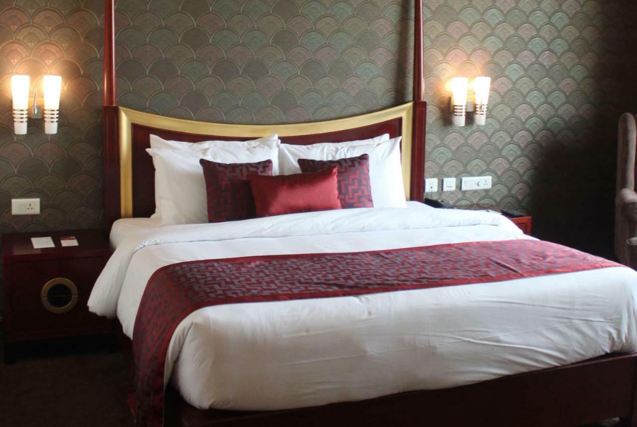 Hotel Ramada By Wyndham Jaipur Jaisinghpura Extérieur photo