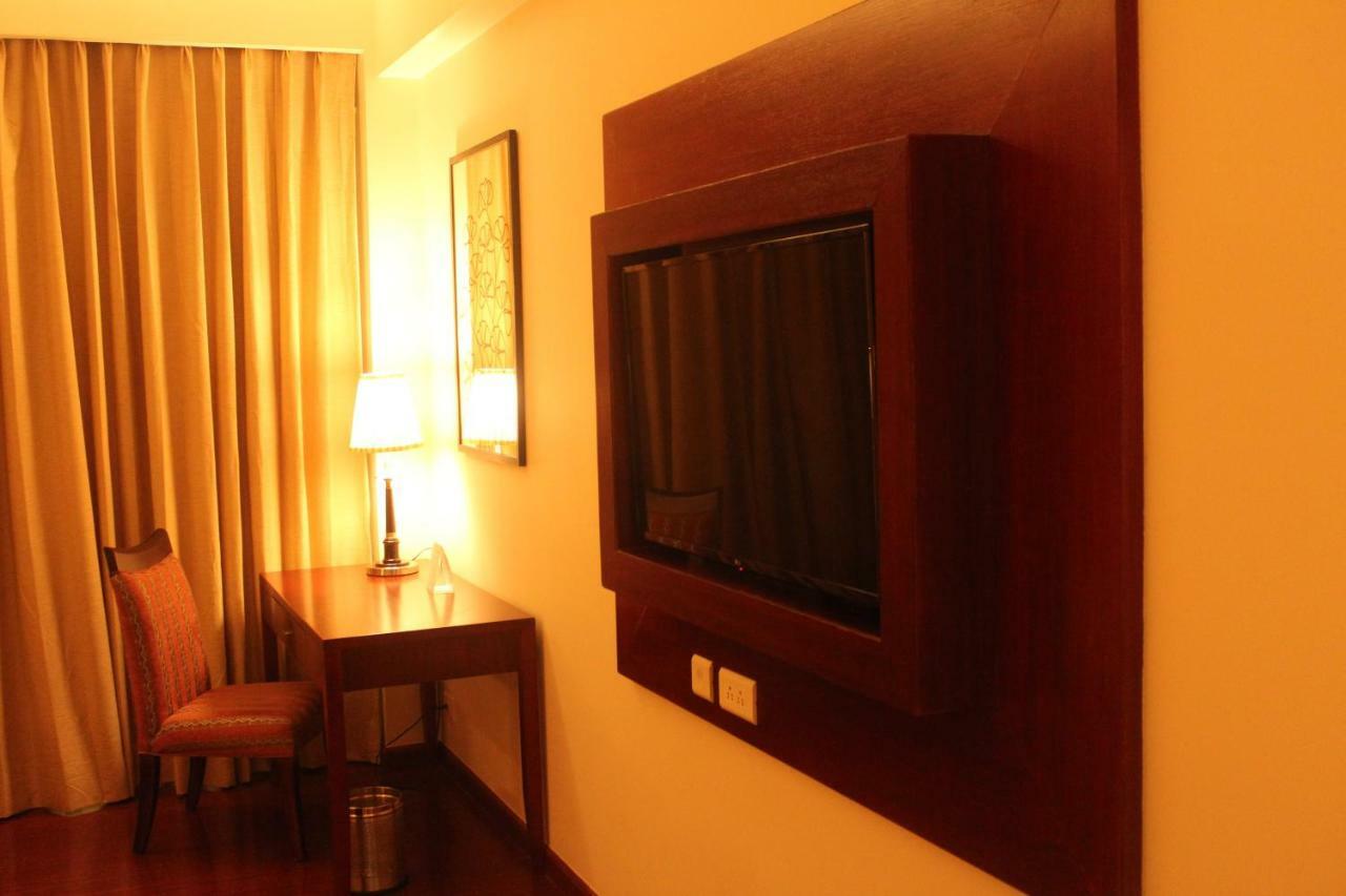 Hotel Ramada By Wyndham Jaipur Jaisinghpura Extérieur photo